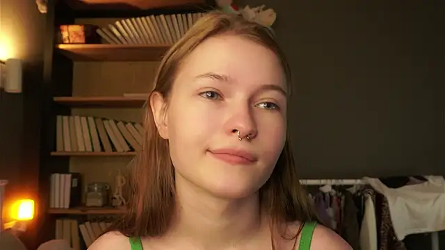 LynHillaire online show from 02-02-26, 11:20