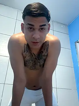 Snapshot of condenovin chatting on 09-21-25, 03:02 condenovin online show from 09-21-25, 03:02