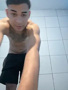 Snapshot of condenovin chatting on 10-05-25, 10:57 condenovin online show from 10-05-25, 10:57