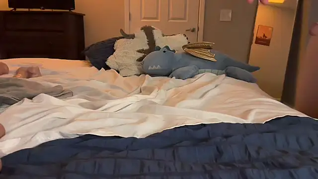 Snapshot of AshenBayou chatting on 09-19-25, 03:30 AshenBayou online show from 09-19-25, 03:30