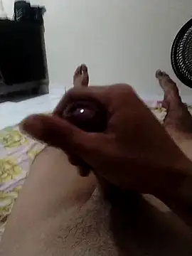 Snapshot of sueldofo chatting on 11-16-25, 02:06 sueldofo online show from 11-16-25, 02:06