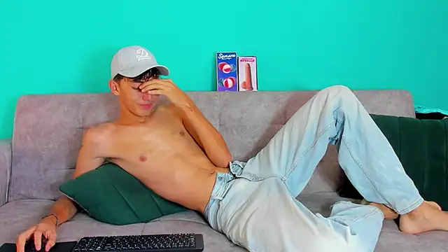 Maikol Ortiz online show from 10-24-25, 12:23