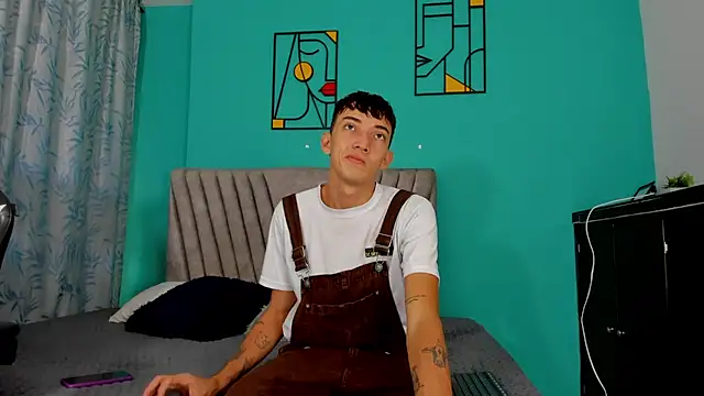 Maikol Ortiz online show from 04-24-26, 12:18