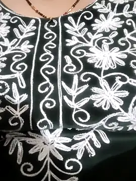 rekha 09 online show from 12-17-25, 06:25