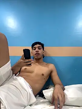 Andres-Andrea1922 online show from 09-09-25, 10:42