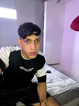 Andres-Andrea1922 online show from 11-28-25, 09:28