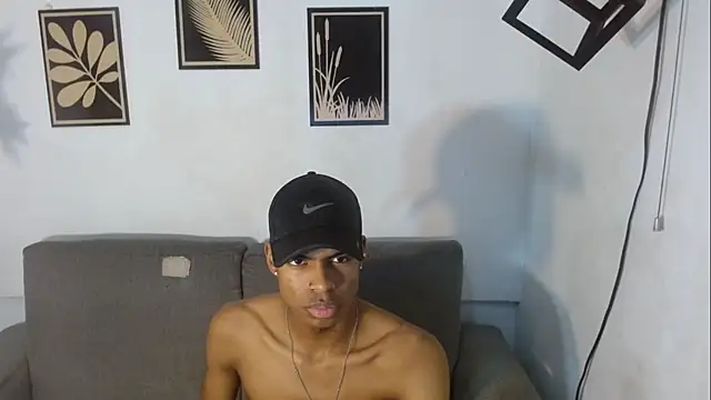 Snapshot of criss_zuri chatting on 09-17-25, 07:15 criss zuri online show from 09-17-25, 07:15