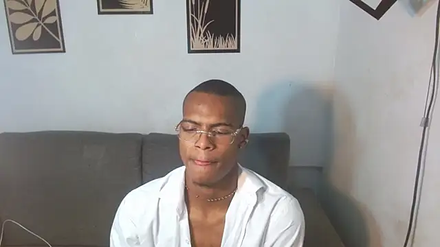 Snapshot of criss_zuri chatting on 09-26-25, 11:25 criss zuri online show from 09-26-25, 11:25