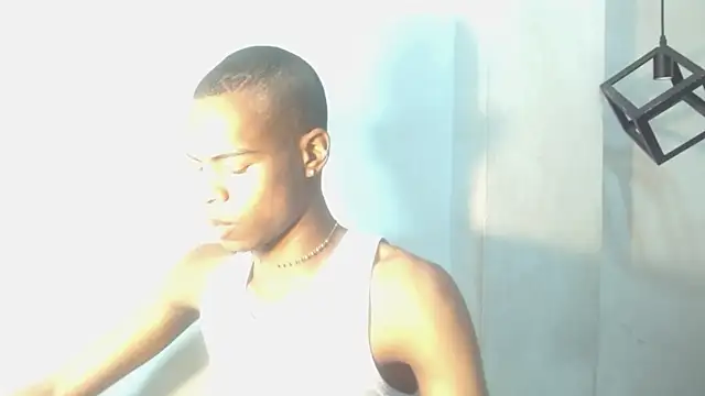 Snapshot of criss_zuri chatting on 10-04-25, 11:30 criss zuri online show from 10-04-25, 11:30
