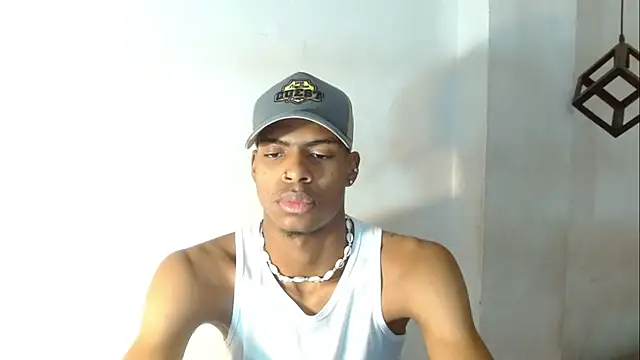 Snapshot of criss_zuri chatting on 10-17-25, 11:57 criss zuri online show from 10-17-25, 11:57