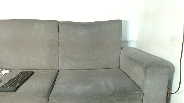 Snapshot of criss_zuri chatting on 10-20-25, 07:14 criss zuri online show from 10-20-25, 07:14