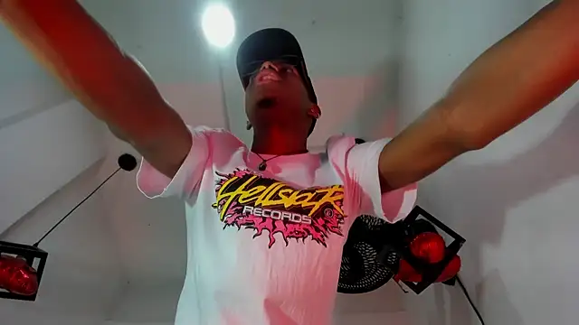 criss zuri online show from 04-23-26, 12:04