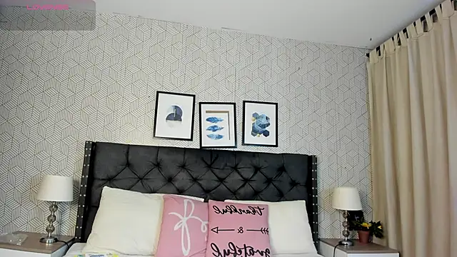 sophie  blare online show from 05-19-26, 07:31