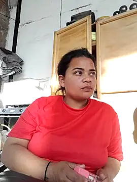 Snapshot of Zaphyra18 chatting on 10-19-25, 09:04 Zaphyra18 online show from 10-19-25, 09:04