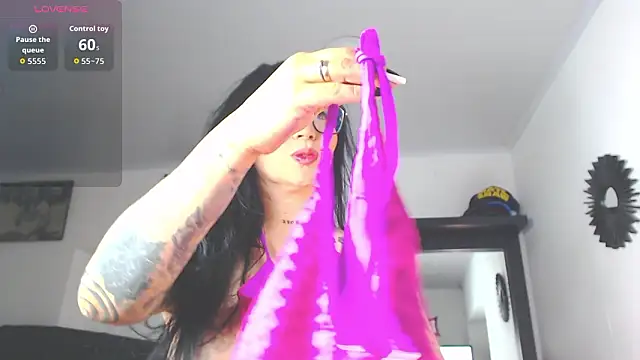 Vicky hotmilf online show from 03-17-26, 11:24