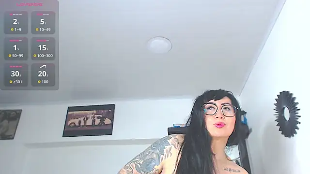 Vicky hotmilf online show from 06-10-26, 11:09