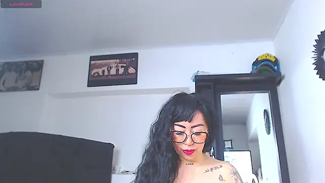 Vicky hotmilf online show from 06-12-26, 08:35