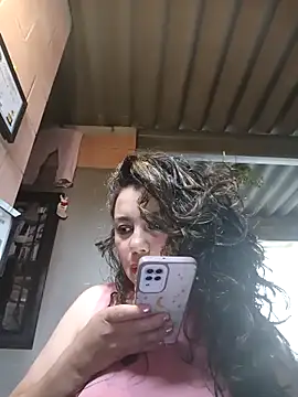 Snapshot of sexy-latina1 chatting on 10-28-25, 04:20 sexy-latina1 online show from 10-28-25, 04:20