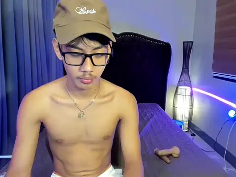 Snapshot of fucking_hot2 chatting on 04-10-26, 04:01 fucking hot2 online show from 04-10-26, 04:01