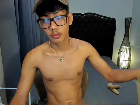 Snapshot of fucking_hot2 chatting on 04-12-26, 03:06 fucking hot2 online show from 04-12-26, 03:06