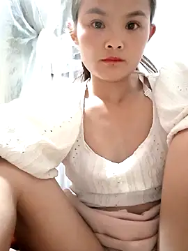 Snapshot of xinhxinhcute chatting on 10-07-25, 02:58 xinhxinhcute online show from 10-07-25, 02:58