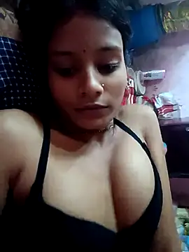 Snapshot of Hot_Mayra_ chatting on 10-15-25, 08:03 Hot Mayra online show from 10-15-25, 08:03