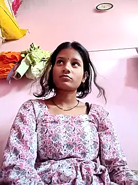 Snapshot of Hot_Mayra_ chatting on 10-17-25, 07:22 Hot Mayra online show from 10-17-25, 07:22