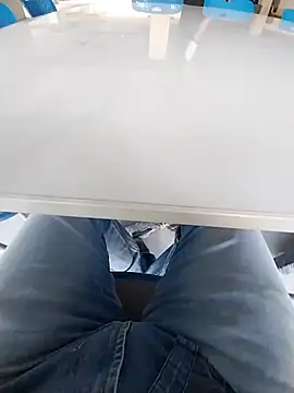 Snapshot of bisexdon chatting on 09-15-25, 10:37 bisexdon online show from 09-15-25, 10:37