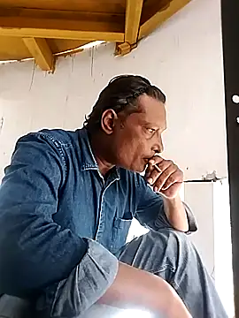 Snapshot of bisexdon chatting on 09-22-25, 10:06 bisexdon online show from 09-22-25, 10:06