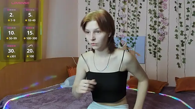 AudreyyKim online show from 11-30-25, 06:50