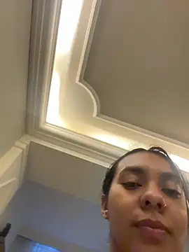 GiorgiaLuxee online show from 11-15-25, 11:29