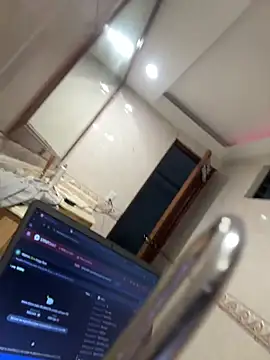 GiorgiaLuxee online show from 12-19-25, 02:35