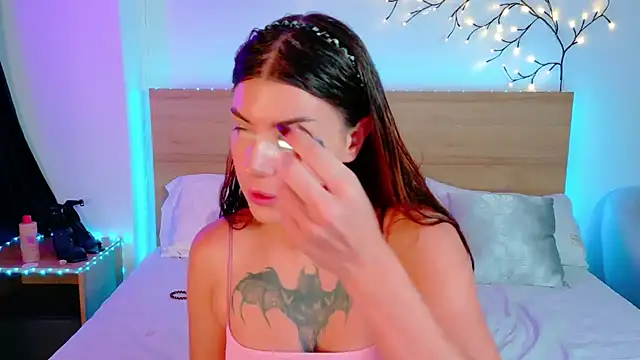 Bella Davis love online show from 10-18-25, 06:19