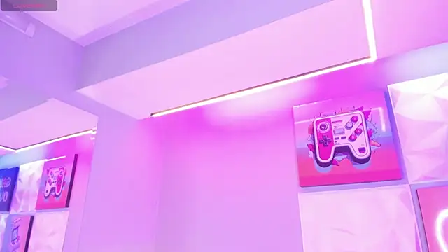 LindaWz  online show from 11-29-25, 07:11