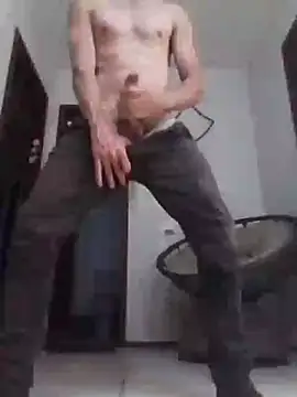 Snapshot of Shawnzinho chatting on 10-02-25, 02:02 Shawnzinho online show from 10-02-25, 02:02