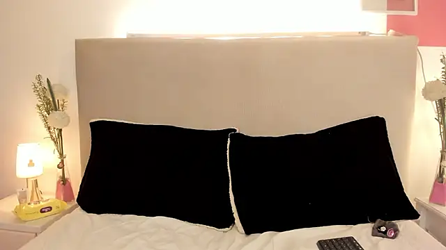 Angel Velvet online show from 01-15-26, 04:00