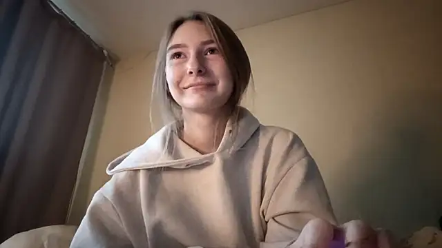 Nymera flare online show from 12-01-25, 06:07