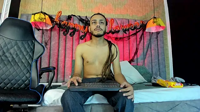 Boss Domiinator online show from 10-28-25, 03:21