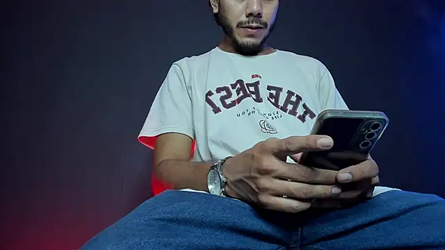 Boss Domiinator online show from 04-24-26, 11:01