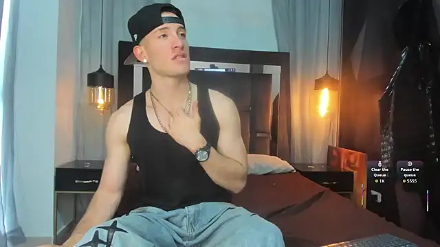 HunterHeat  online show from 12-13-25, 07:53