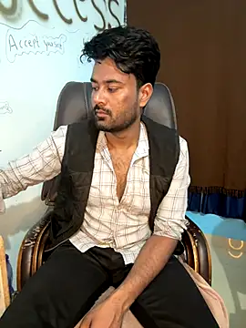 MeekBatgirl online show from 11-20-25, 01:33