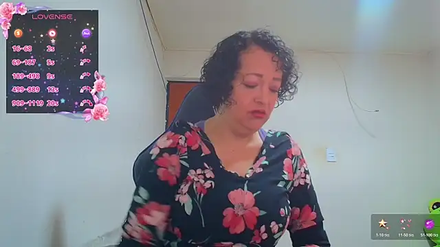 Miss Oriana online show from 11-20-25, 03:34