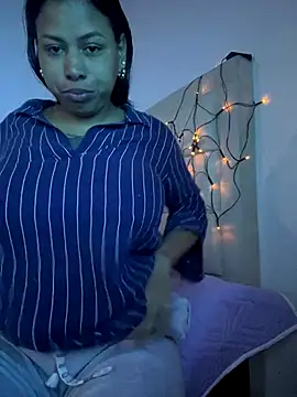 Michluxe 69 online show from 12-15-25, 02:38