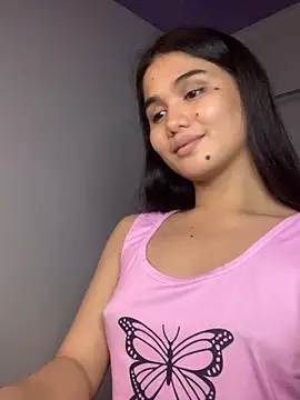 Snapshot of AngelHille chatting on 09-27-25, 04:50 AngelHille online show from 09-27-25, 04:50