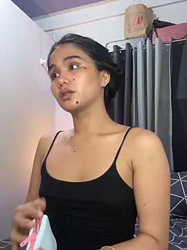 Snapshot of AngelHille chatting on 10-30-25, 09:37 AngelHille online show from 10-30-25, 09:37