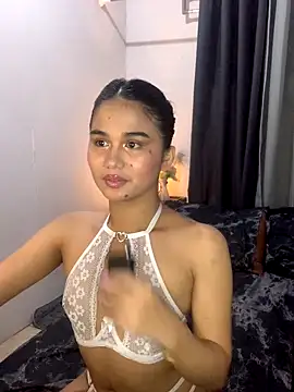 Snapshot of AngelHille chatting on 11-13-25, 06:07 AngelHille online show from 11-13-25, 06:07