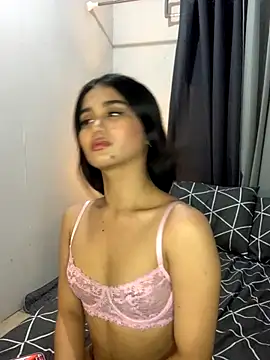 Snapshot of AngelHille chatting on 11-25-25, 05:35 AngelHille online show from 11-25-25, 05:35