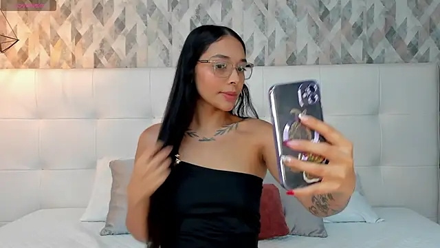 Snapshot of Roseaurora chatting on 07-24-26, 10:46 Roseaurora online show from 07-24-26, 10:46