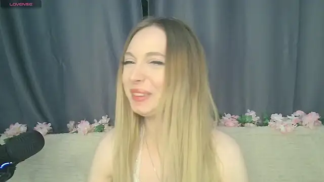 Snapshot of BabbbyFoxxx chatting on 10-29-25, 01:41 BabbbyFoxxx online show from 10-29-25, 01:41