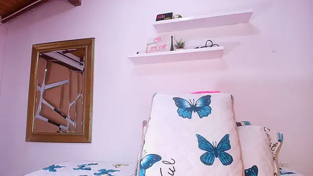 Snapshot of sweegirl69 chatting on 09-12-25, 11:54 sweegirl69 online show from 09-12-25, 11:54